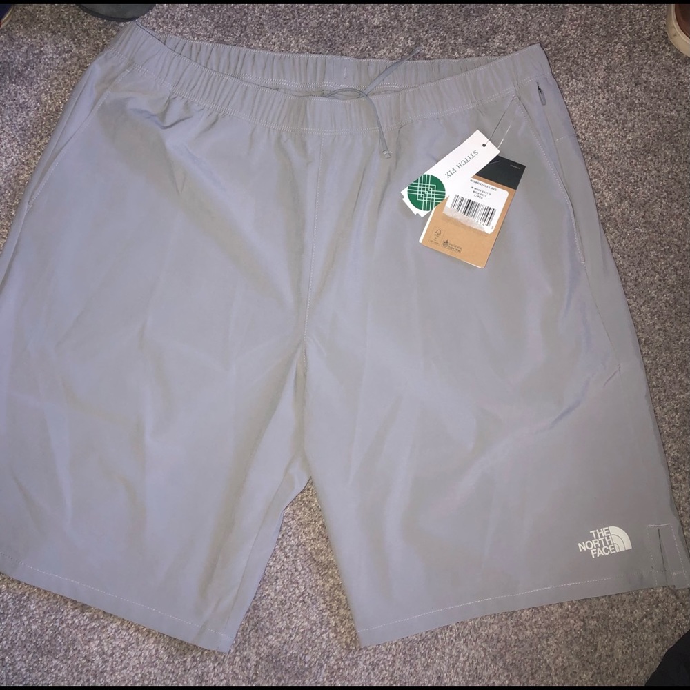 Men’s North Face Woven Wander shorts L